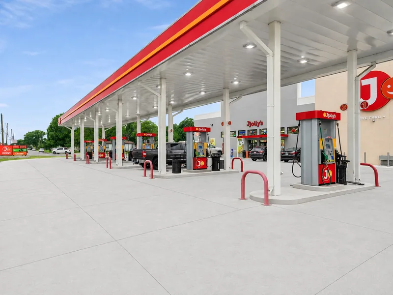 JJolly's storefront and fuel canopy